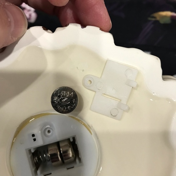 Lenox - Christmas Tree - color changing Lit Figurine - Picture 15 of 16